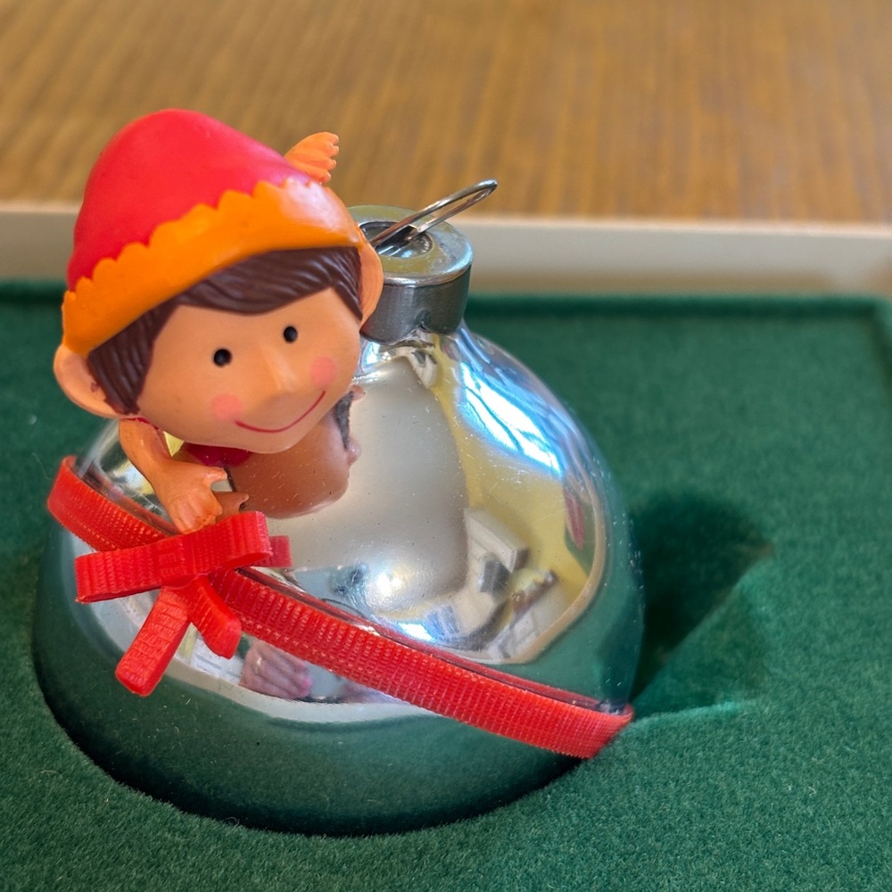 Vintage 1981 Hallmark Keepsake Christmas Ornament Peeking Elf Silver Ball NIB
